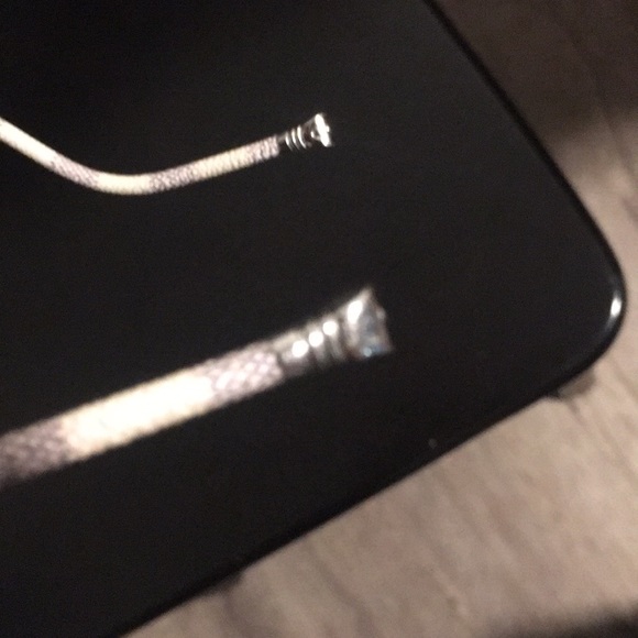 Louis Vuitton Sunglasses - Picture 5 of 8